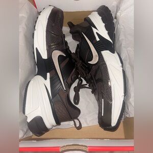 Nike V2K RUN